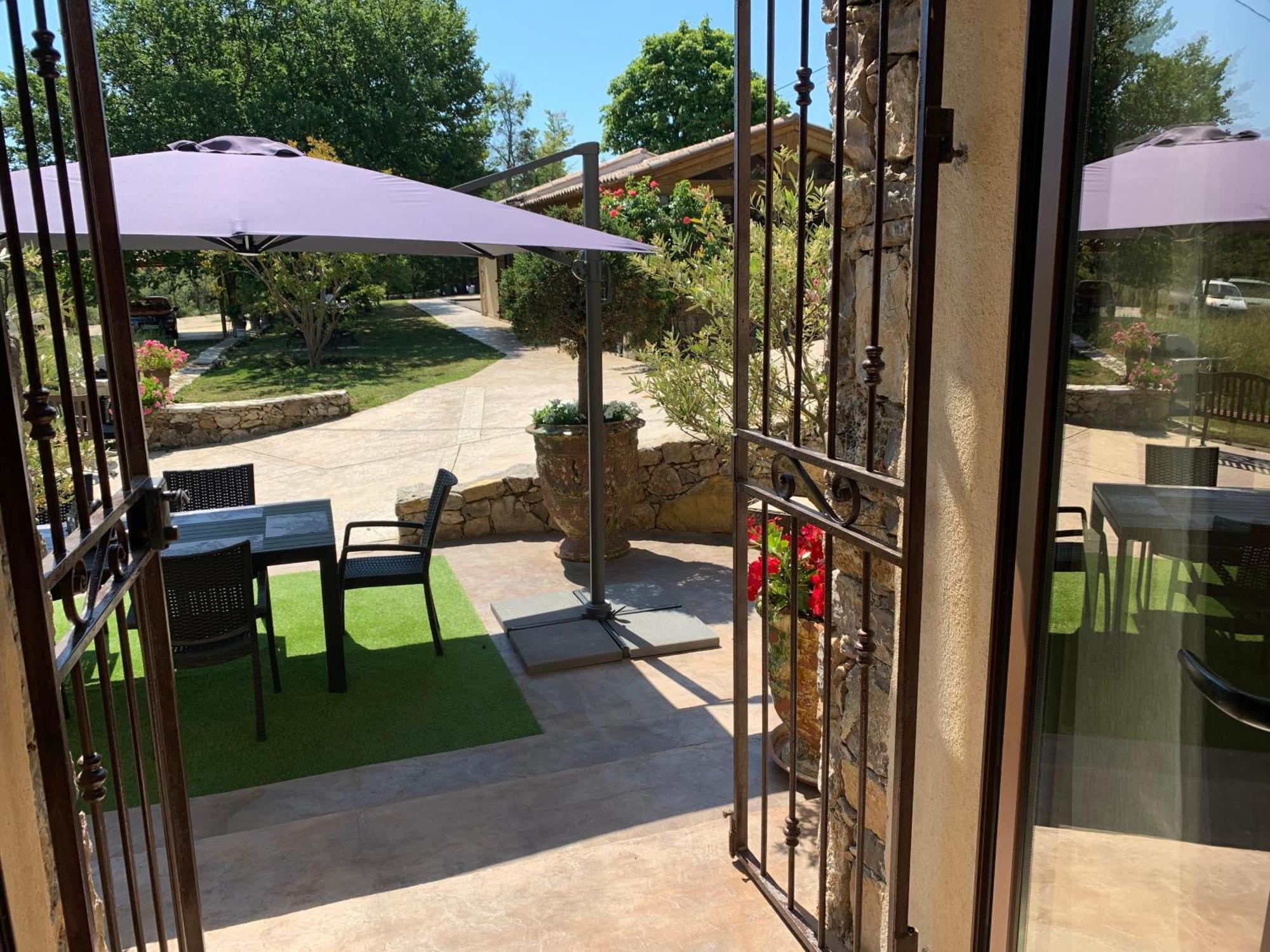 Le Hameau Des Vanades Ampus Exterior photo